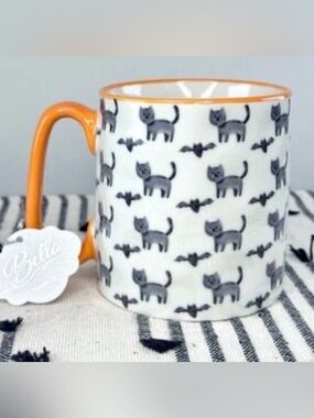 Bella 10 strawberry street Ceramic Mug Orange Handle and Gray Cat bat Halloween